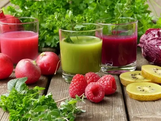 Smoothies met groenten en fruit